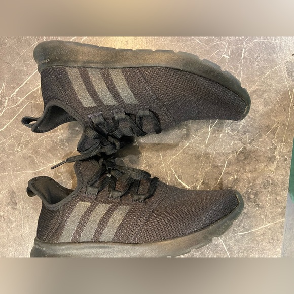 Adidas cloudfoam , black , women’s size 7.5 - Picture 2 of 8